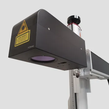 Zbliżenie na głowicę grawerki laserowej LaserMarker 3D FLex Mobile