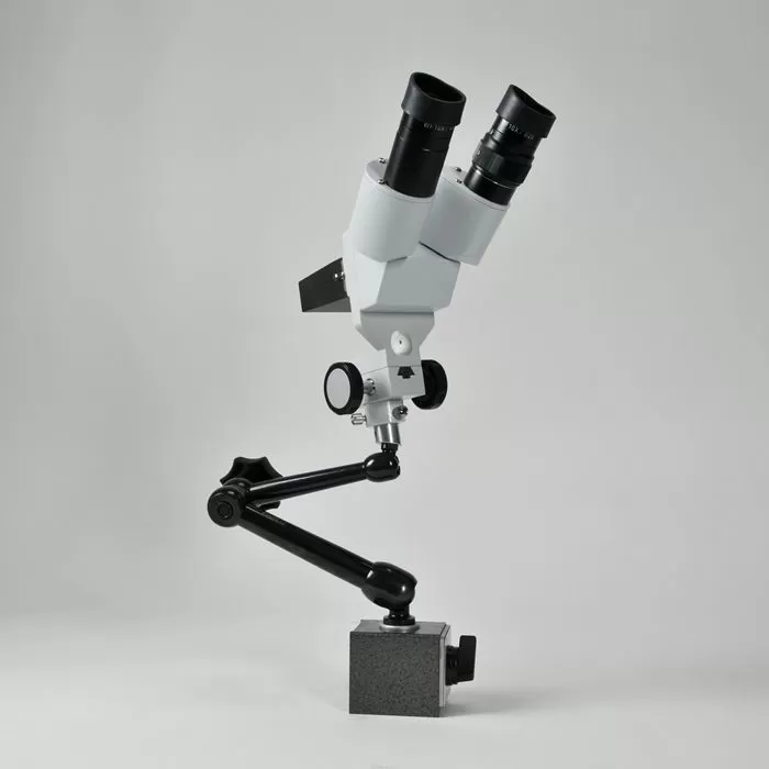 Stereo-Mikroskop piggy®View 2 z ramieniem przegubowym i stopą magnetyczną